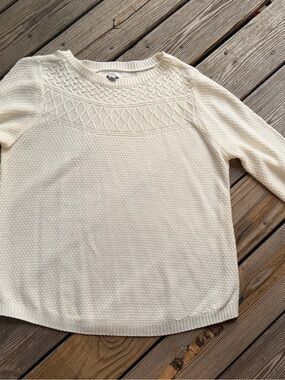 Croft & Barrow Cream Cable Knit Crewneck Sweater